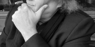 سلطان الكتابة وعالمية النص الأدبي؟