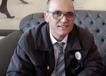 قصيدة: أتدفّأ من كتفي.. إلى كتفيك