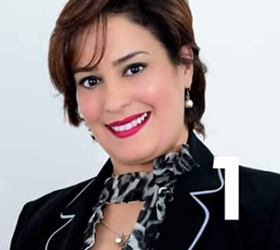 أعمال مصممة الأزياء سمية