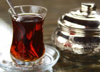 الشاي فوائد و مشاكل
