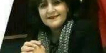 القصيدة: آه ثم آه