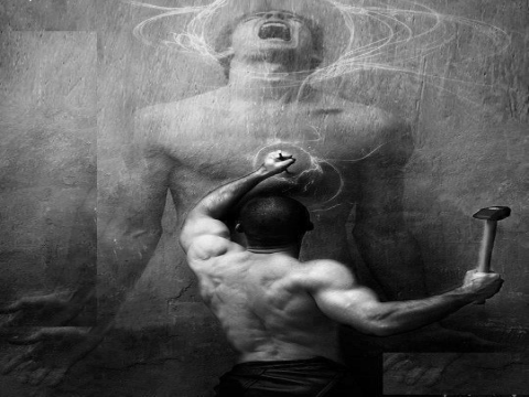 الأصدقاء اللصوص …