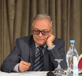 محمود بيرم التونسي شاعر لم ينل بعد حظّه من التكريم في تونس الخضراء أرض آبائه  واجداده .