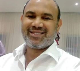 قصيدة: بحر… وليل… فغربة