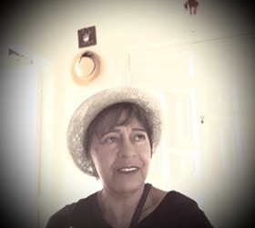 مشاركة الفنانة التشكيلية المغربية شامة عمي في المعرض التشكيلي الإفتراضي “نافذة على الإبداع”