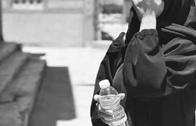 قصيدة: وهذه أنا