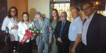 القطب الثقافي في المدينة المتوسّطية ياسمين الحمّامات يكرّم الشاعر التونسي الكبير الدكتور نور الدين صمّود.88 سنة من العطاء الشعري الجميل والابداع المتواصل.