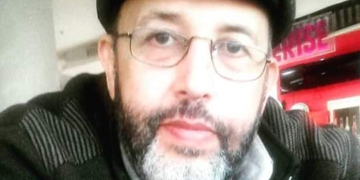 نص نثري تجار البؤس